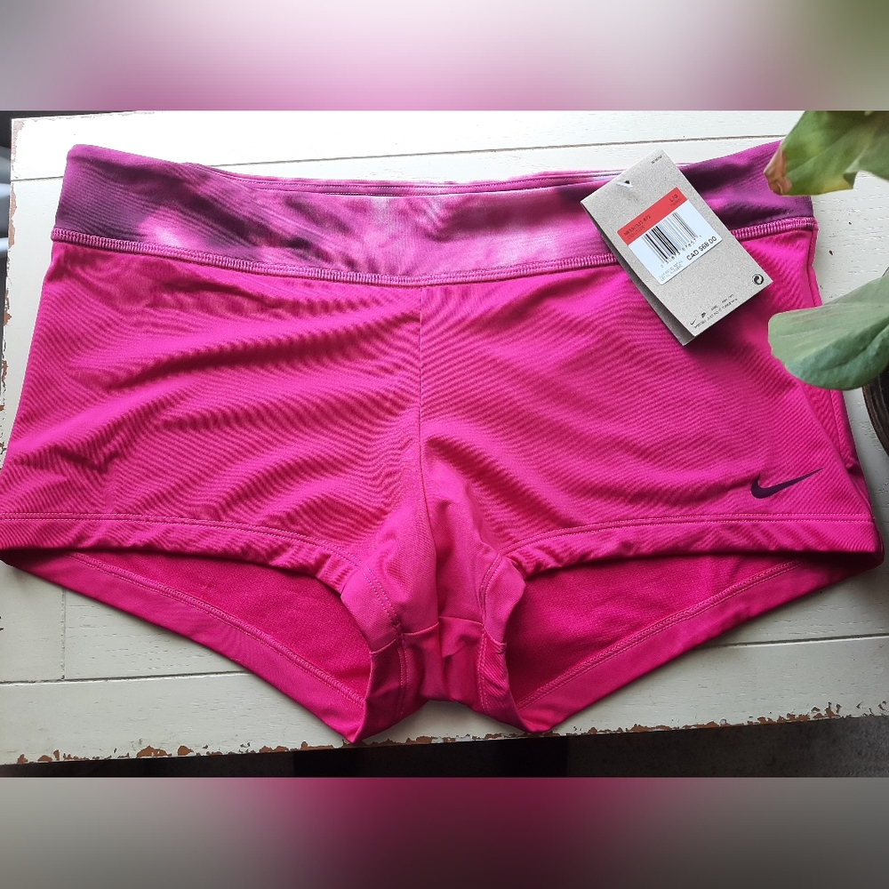 Nike Swim bottoms in Pink Size Large